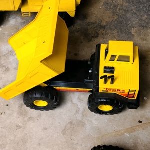 Tonka Truck - Dump Truck